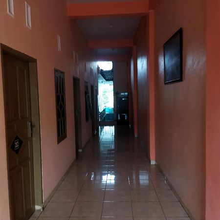 Oyo 92231 Penginapan Tanjung Alang Syariah Macáçar Exterior foto